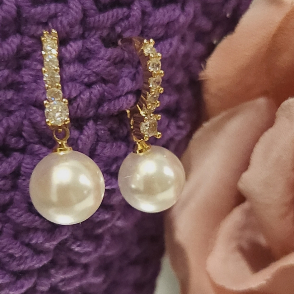 S925 Gold Elegant earrings White Zirconia and pearls